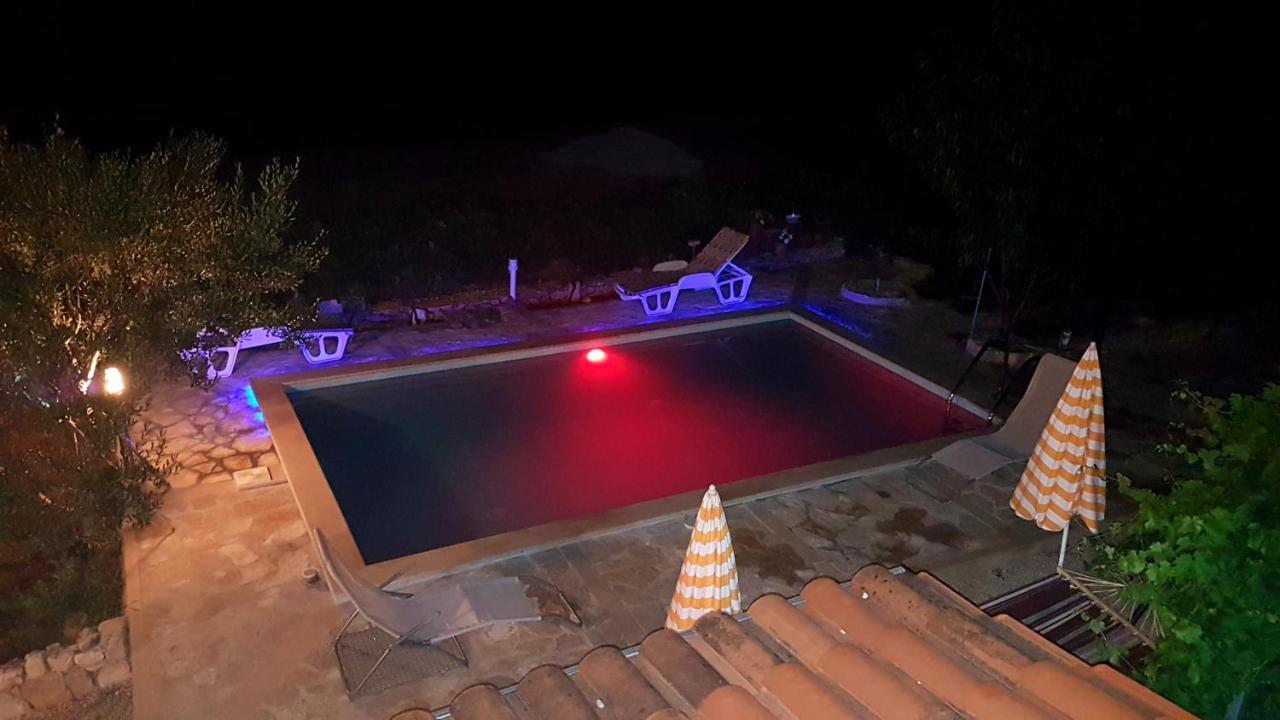 Apartman Vojaline Milna  Buitenkant foto