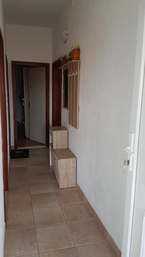 Apartman Vojaline Milna  Buitenkant foto